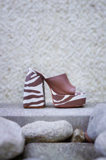 Load image into Gallery viewer, HONOLULU (BROWN ZEBRA)
